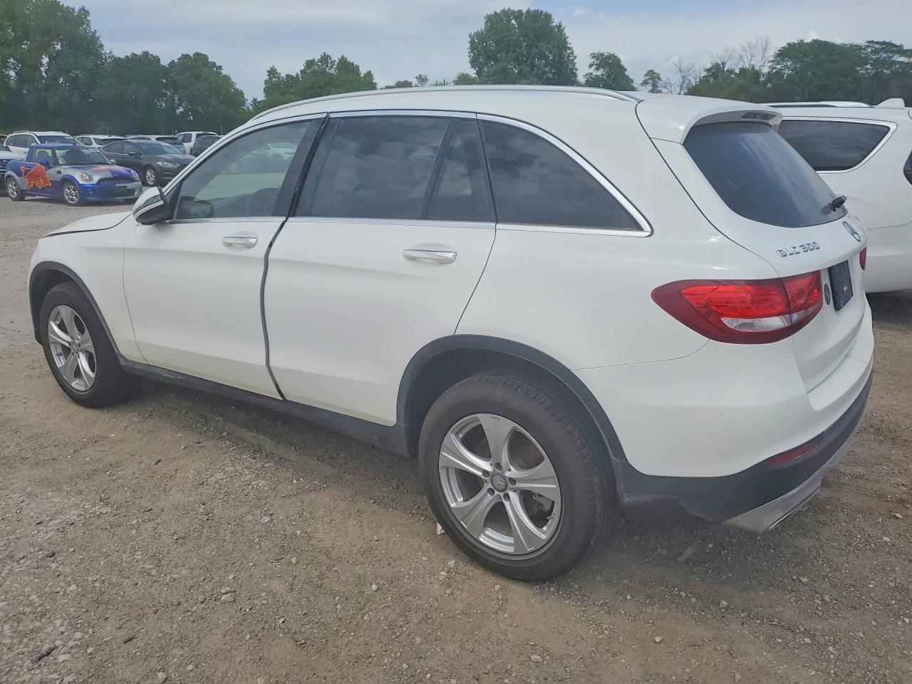 2016 Mercedes-Benz Glc 300 4Matic - Фото 2
