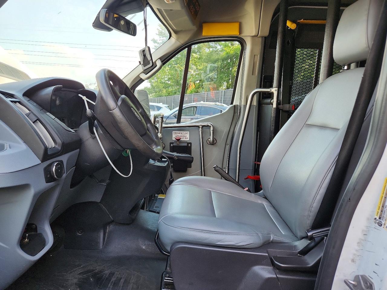 2018 Ford Transit T-350 Handicap Accessible Van - Фото 7