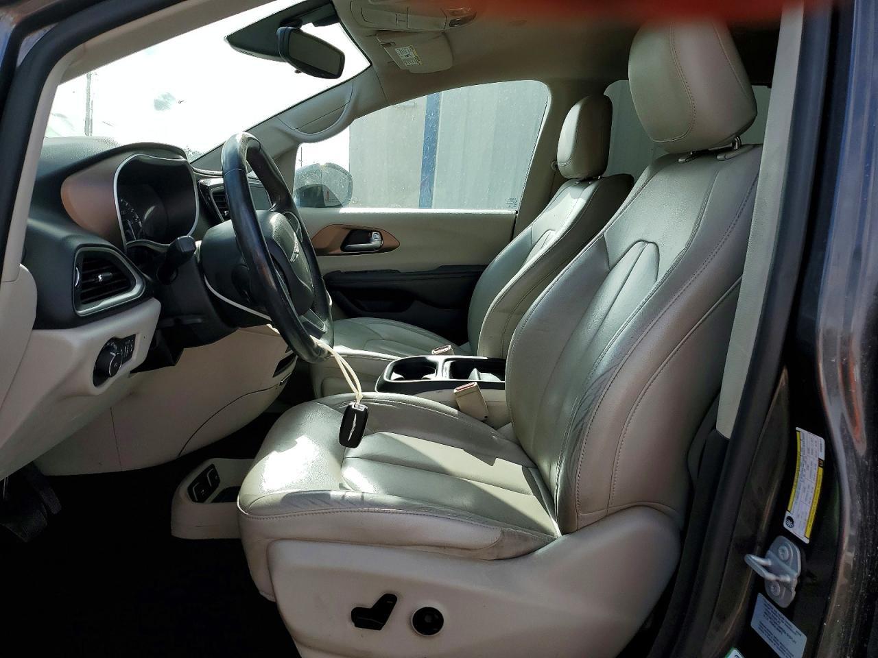2017 Chrysler Pacifica Touring L - Фото 7