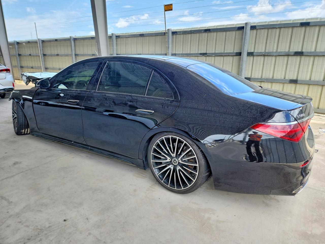 2023 Mercedes-Benz S 580 4Matic - Image 2
