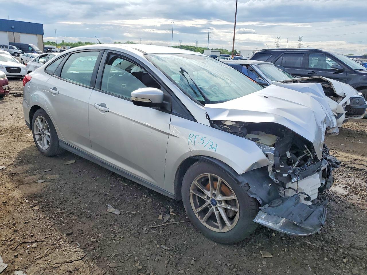 2017 Ford Focus Se - Image 4