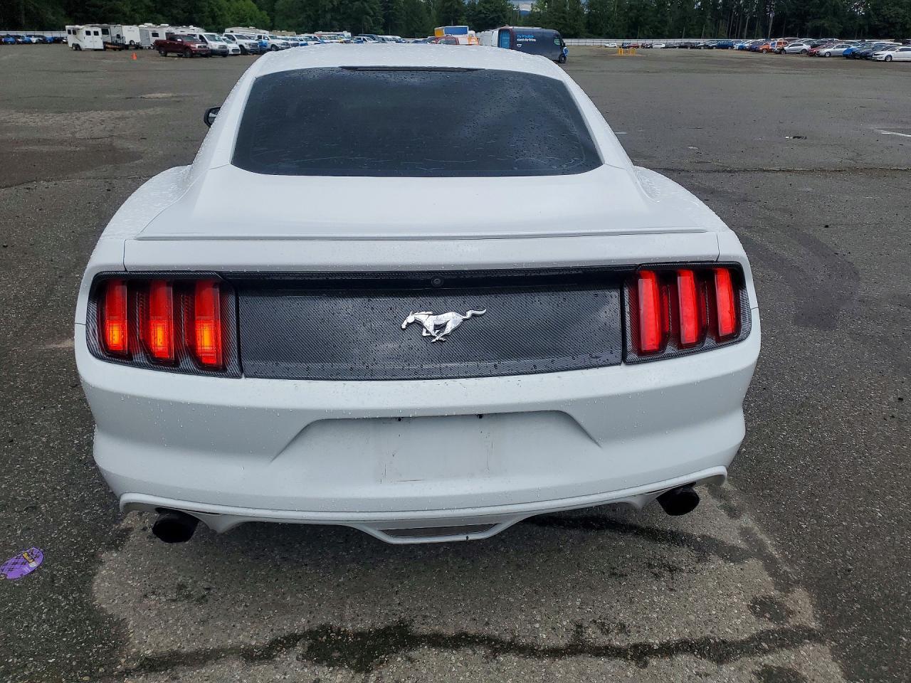 2017 Ford Mustang - Фото 6
