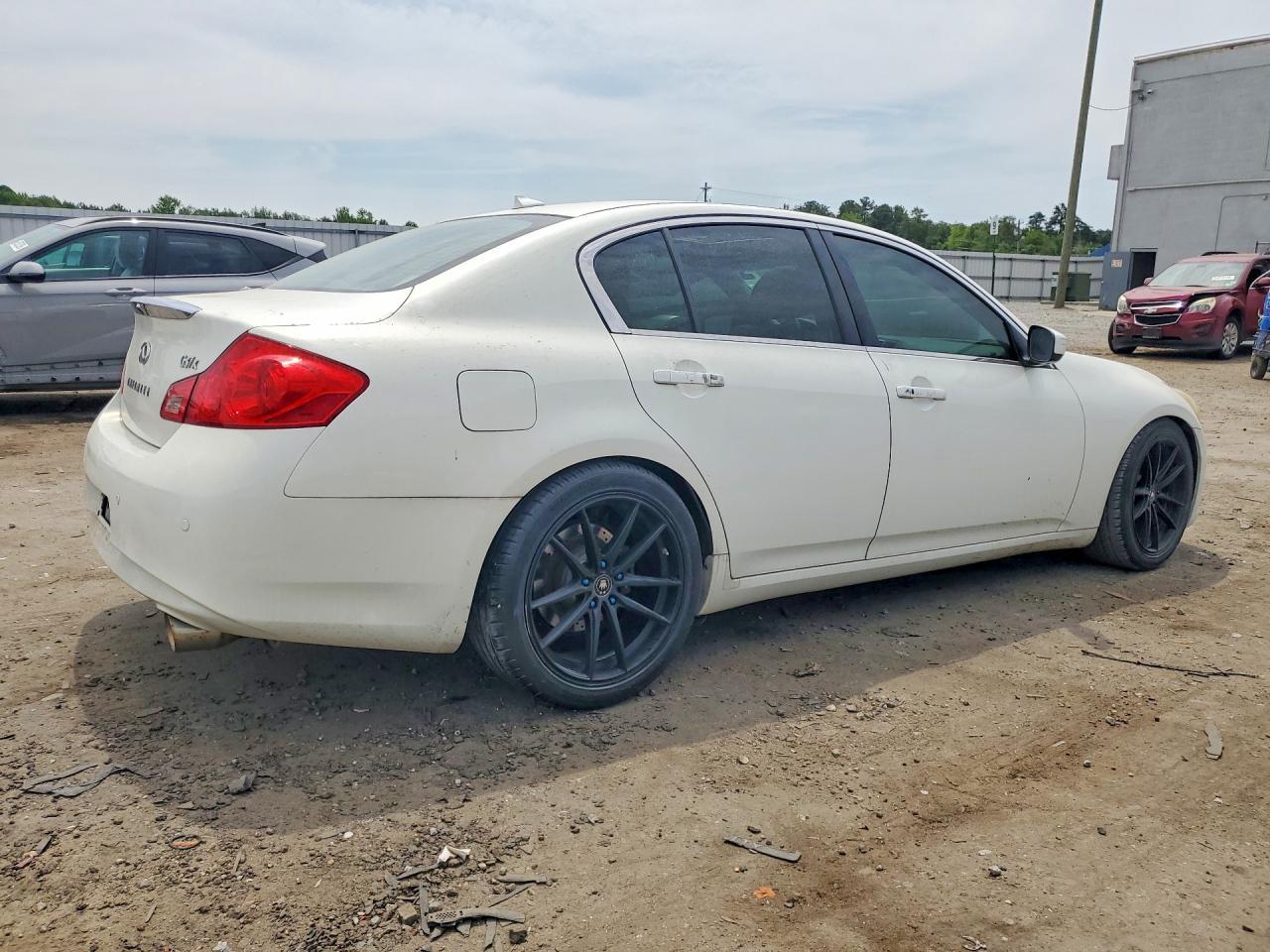 2010 Infiniti G37 Sedan X - Фото 3
