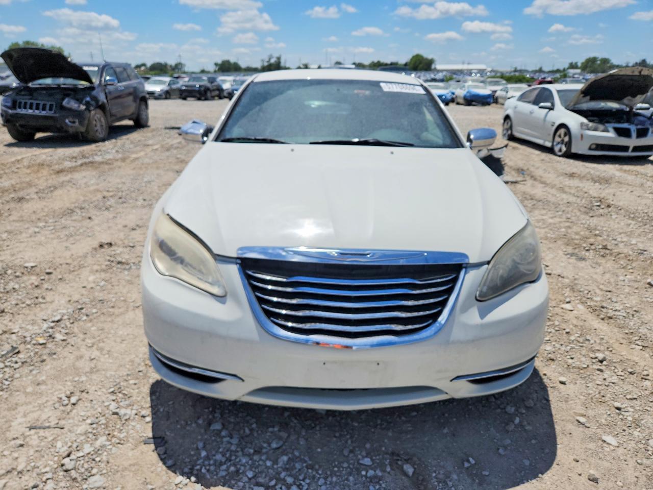 2011 Chrysler 200 Limited - Фото 5