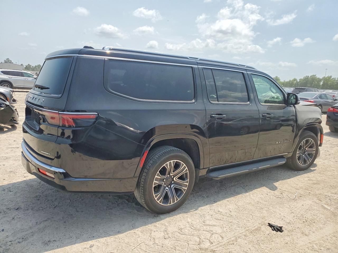 2024 Jeep Wagoneer L Series Ii - Image 3