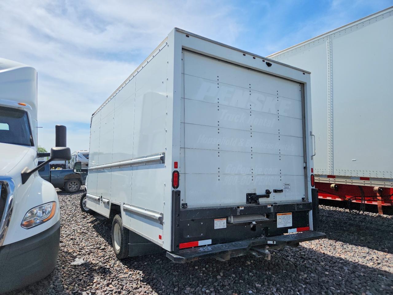 2022 GMC Savana Cut Box Truck - Prior Fleet ** - Фото 2