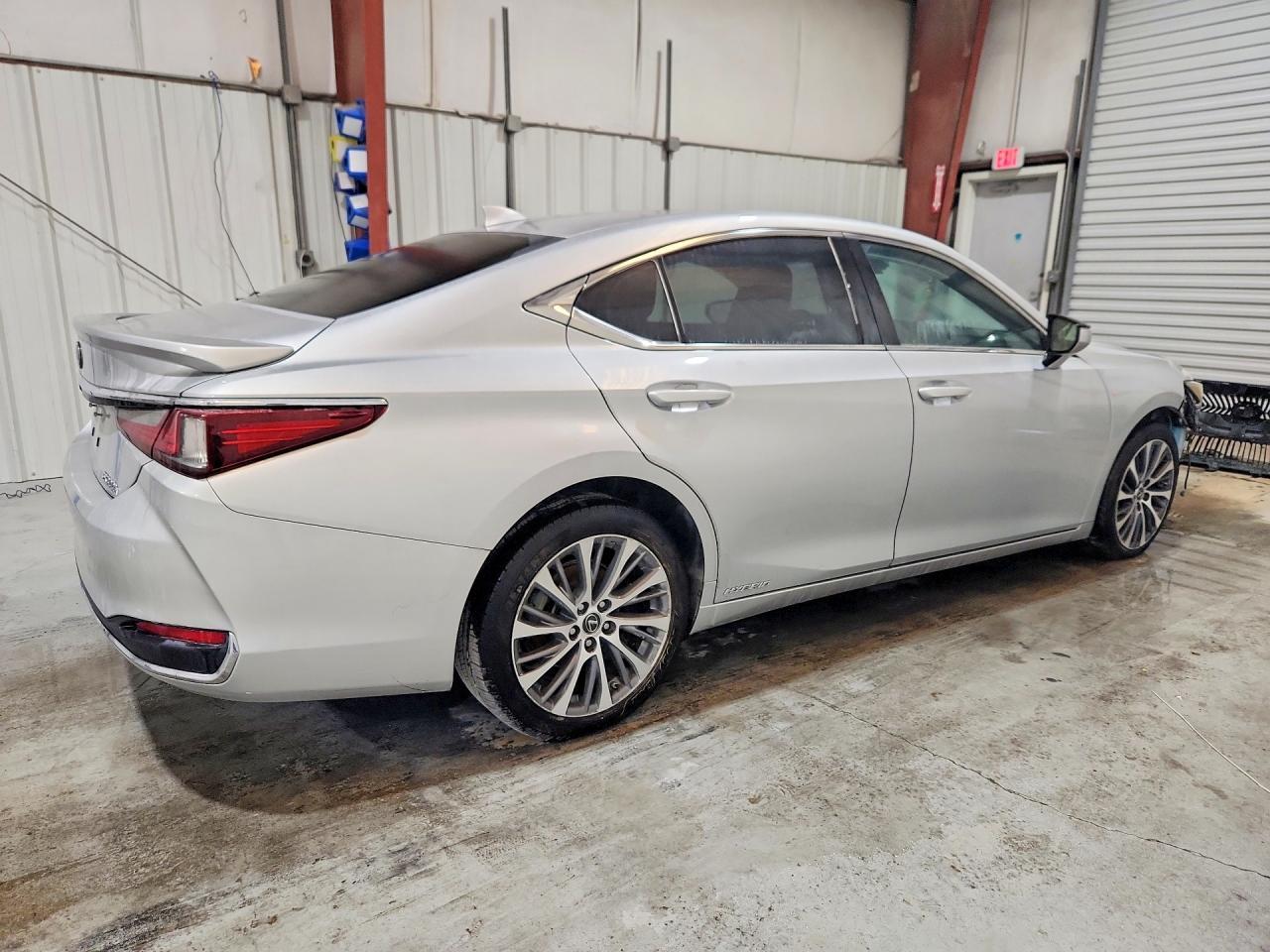 2019 Lexus Es 300H - Фото 3