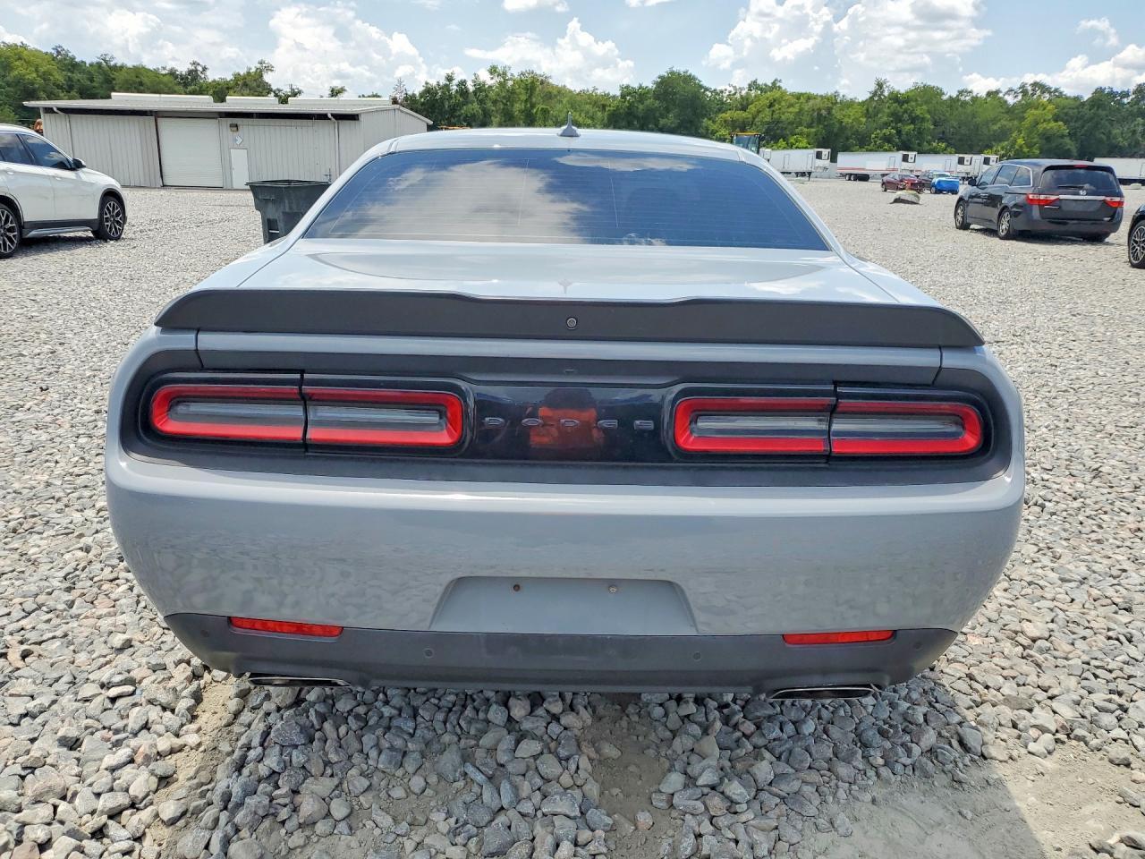 2022 Dodge Challenger R/T - Фото 6