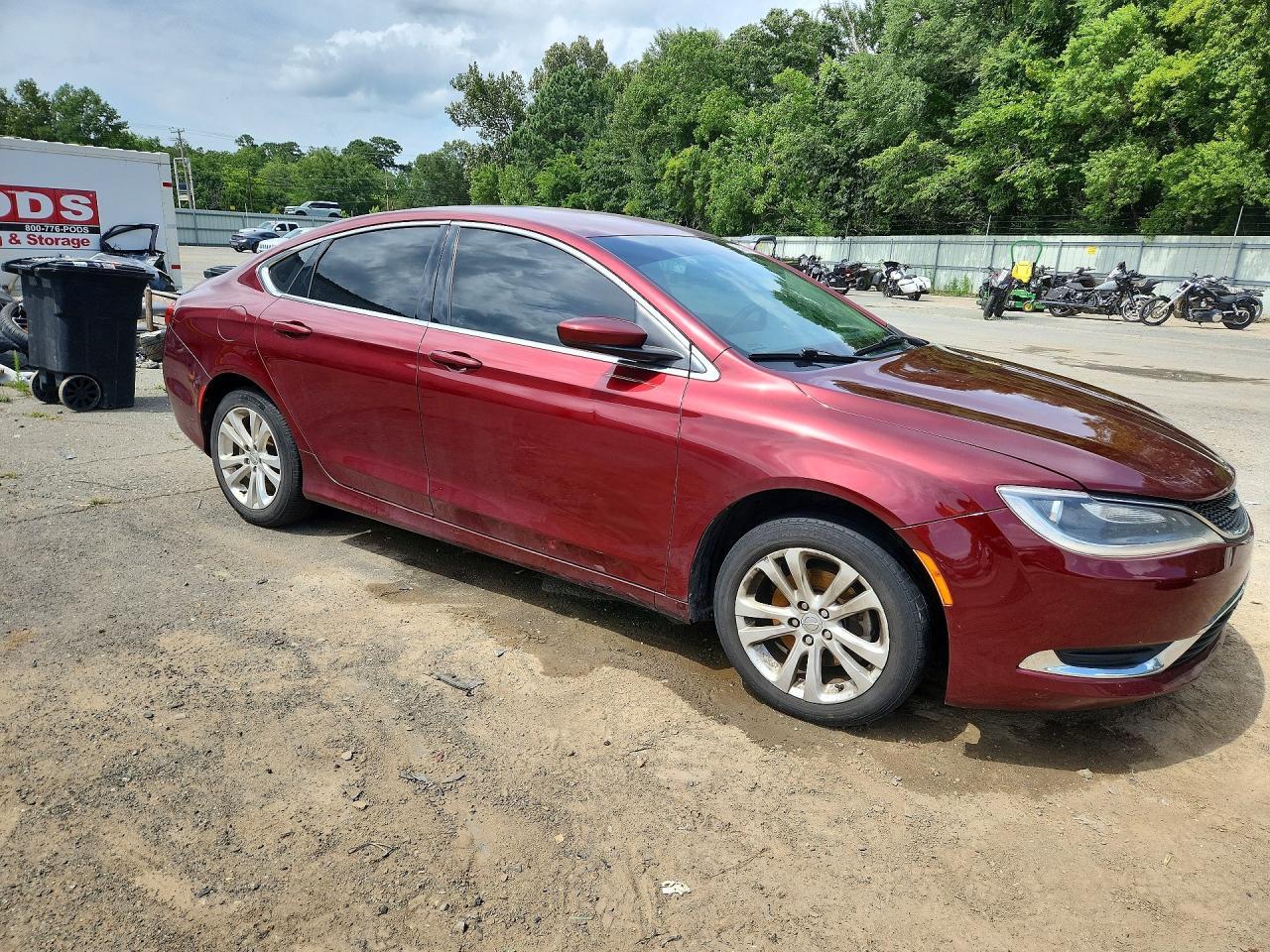 2015 Chrysler 200 Limited - Image 4