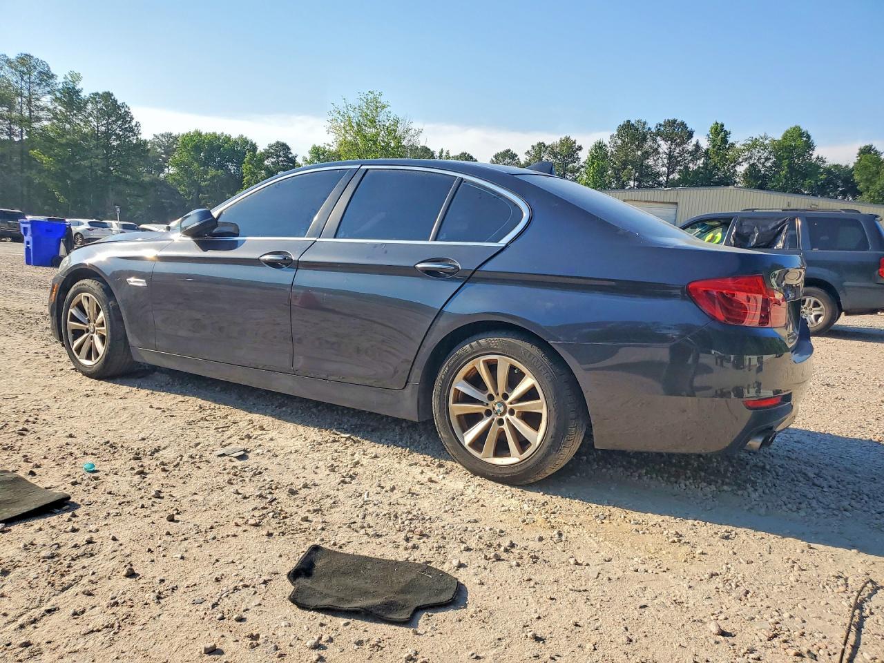 2016 BMW 528 Xi - Image 2