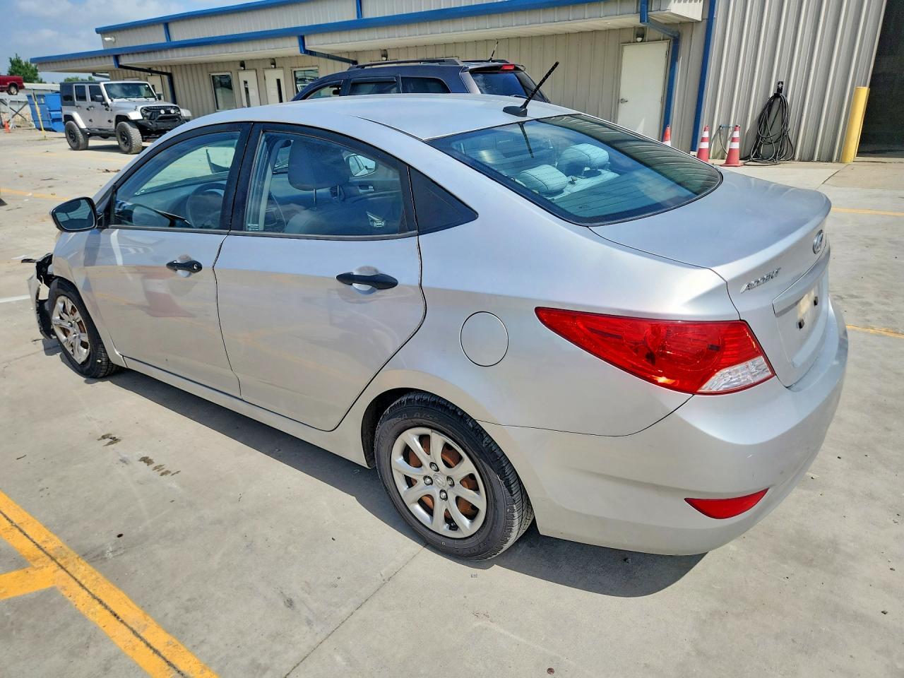 2012 Hyundai Accent Gls - Фото 2