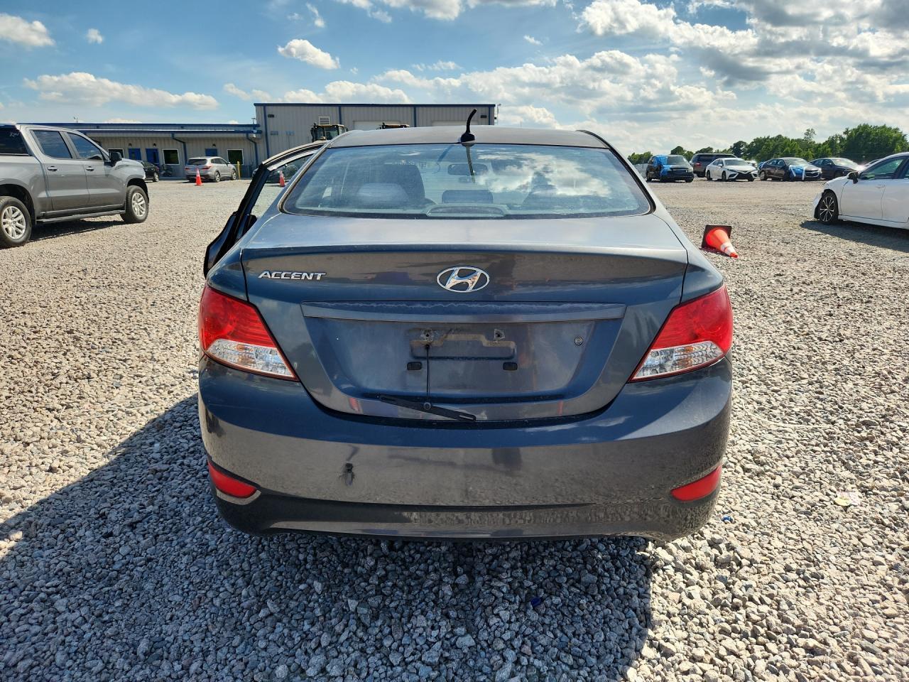 2012 Hyundai Accent Gls - Фото 6