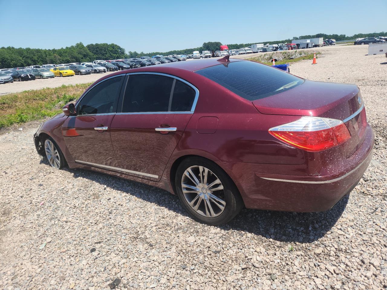 2012 Hyundai Genesis - Фото 2