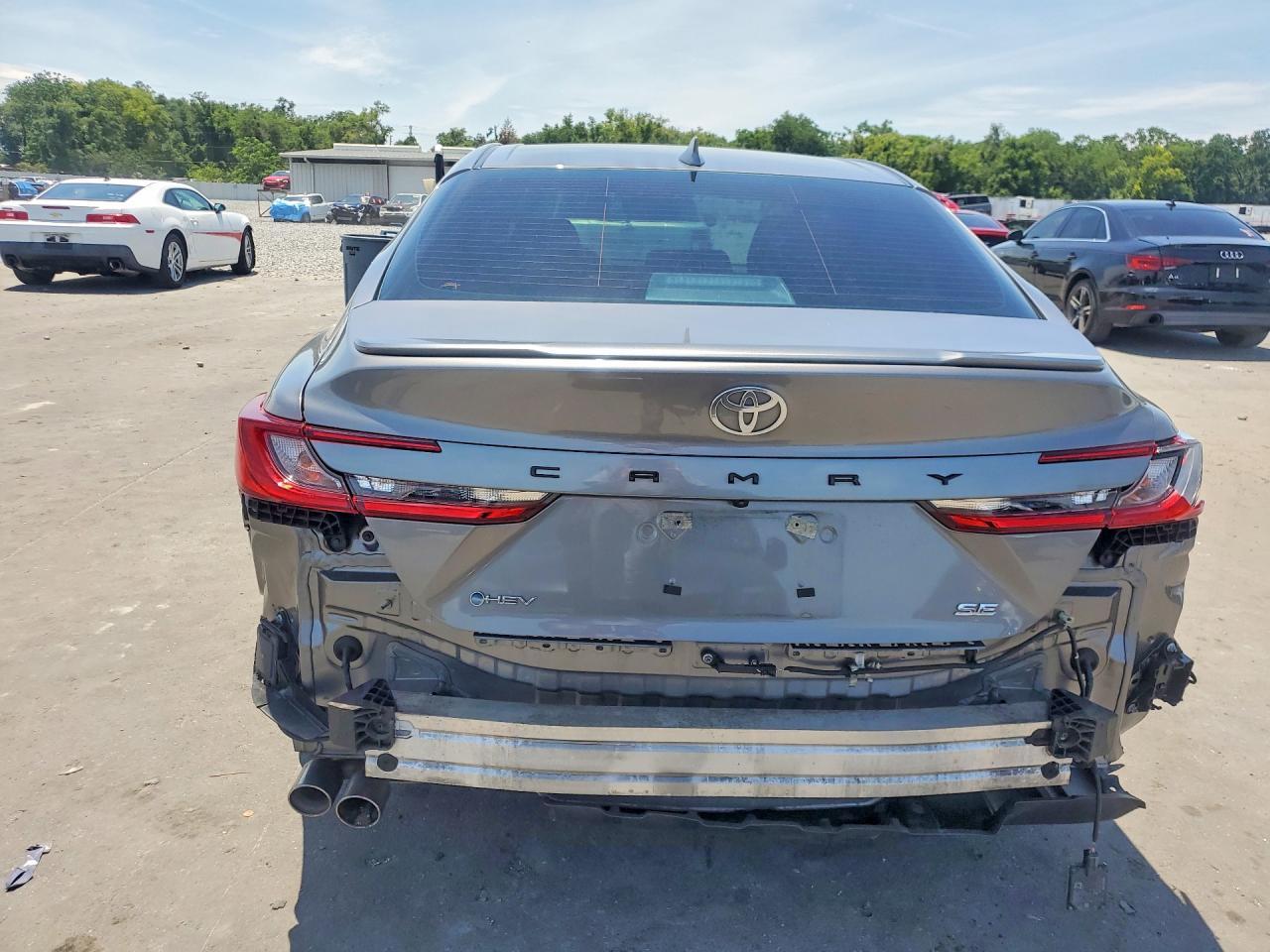2025 Toyota Camry Se - Image 6