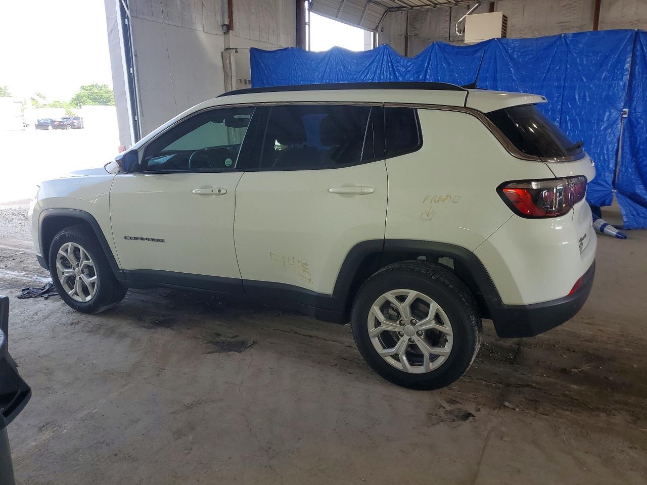 2024 Jeep Compass Latitude - Image 2
