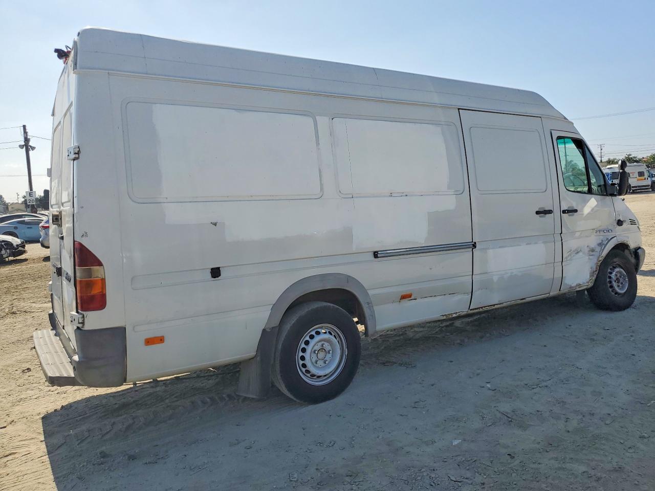 2005 Dodge Sprinter 2500 Delivery Van - Фото 3