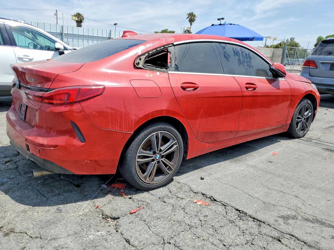 2021 BMW 228Xi - Фото 3