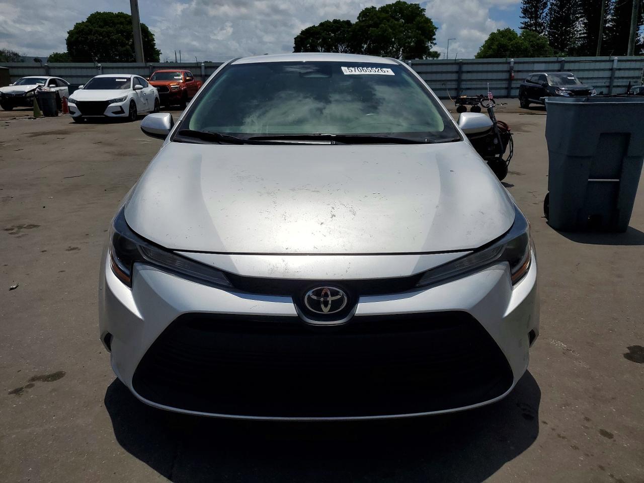 2024 Toyota Corolla Le - Фото 5