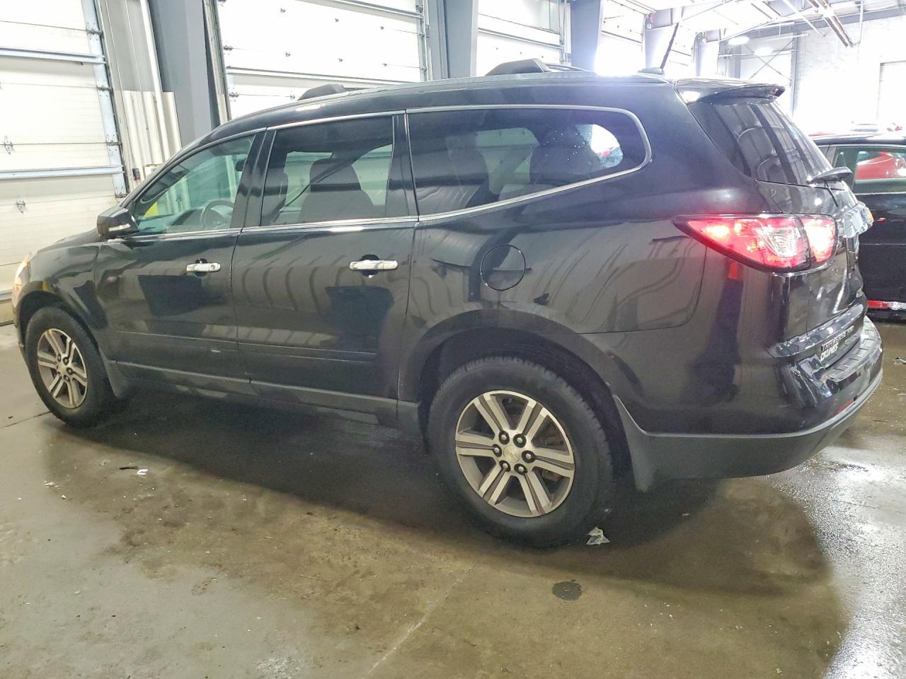2017 Chevrolet Traverse Lt - Image 2