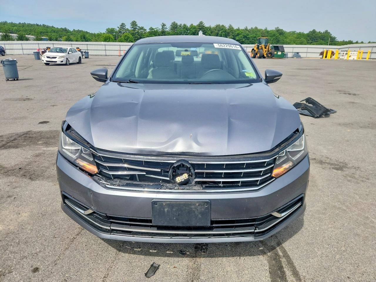 2017 Volkswagen Passat S - Фото 5