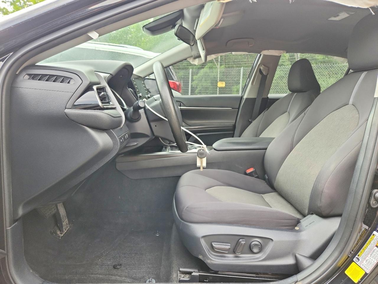 2023 Toyota Camry Le - Image 7