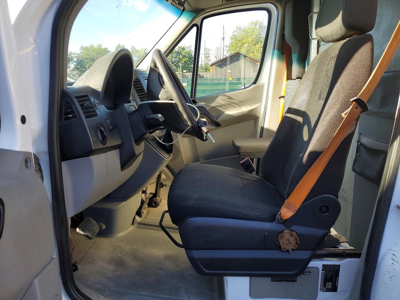 2012 Mercedes-Benz Sprinter 2500 - Фото 7