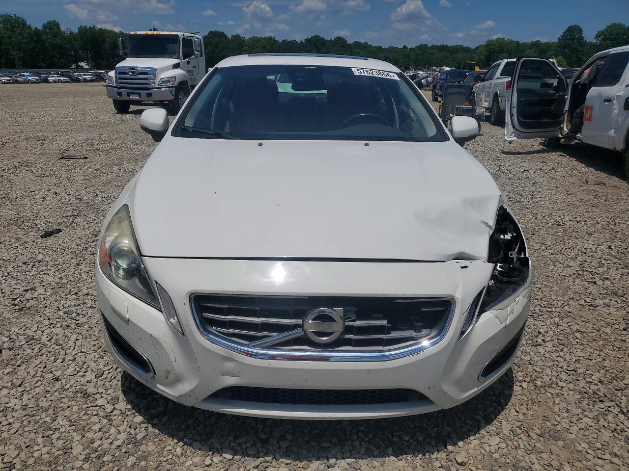 2013 Volvo S60 T5 - Image 5