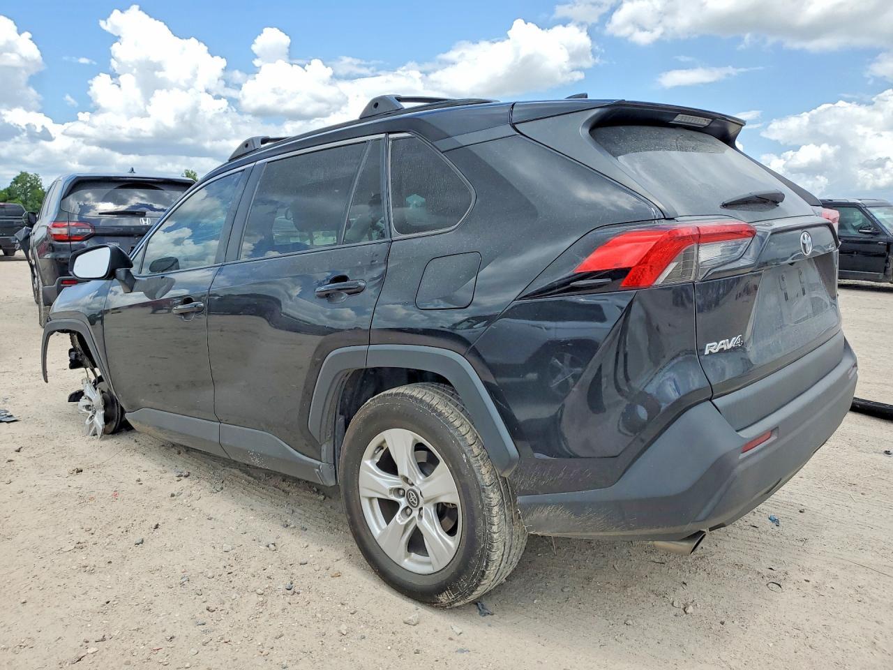 2020 Toyota Rav4 Xle - Image 2