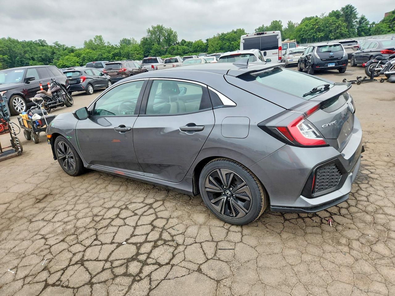 2018 Honda Civic Ex - Image 2