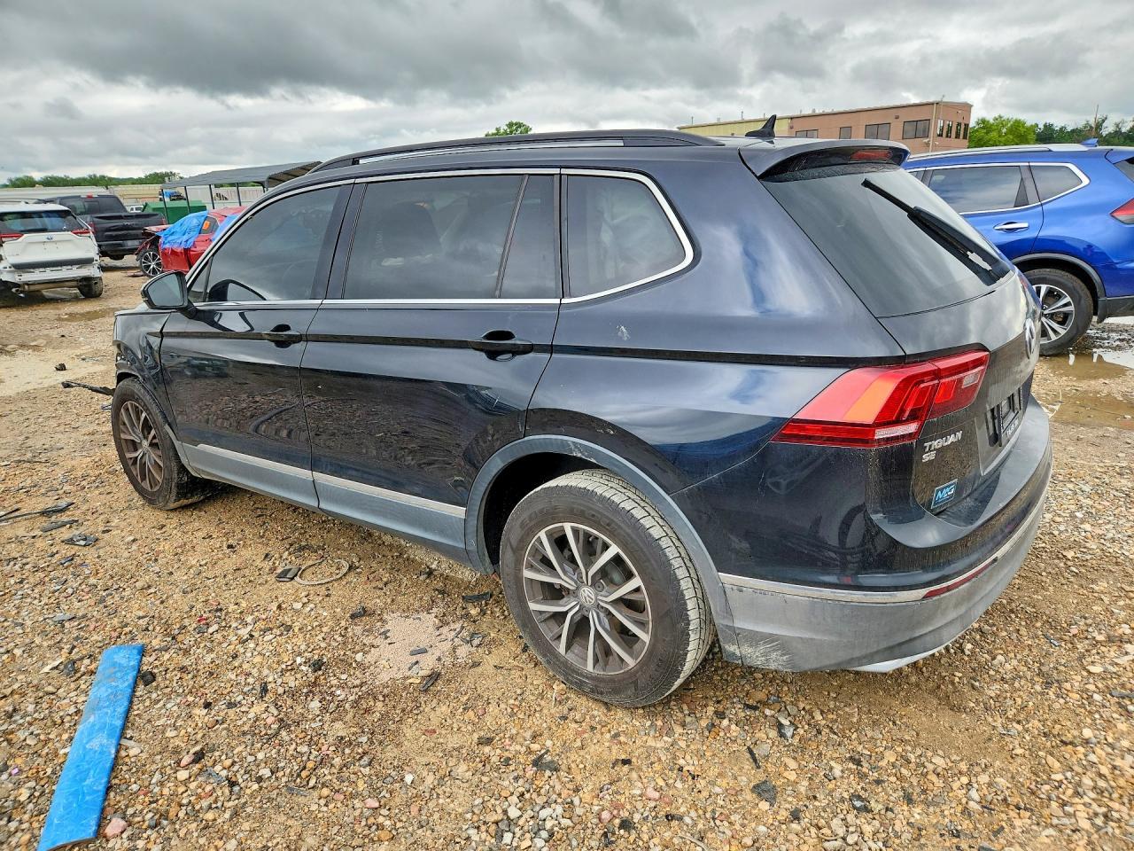 2018 Volkswagen Tiguan Se - Фото 2