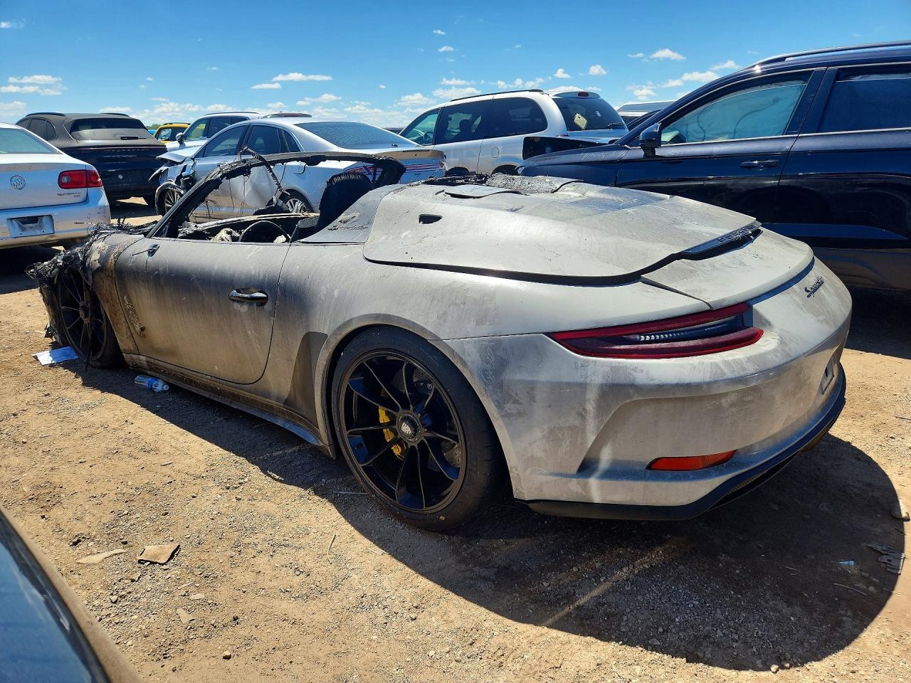 2019 Porsche 911 Speedster - Фото 2