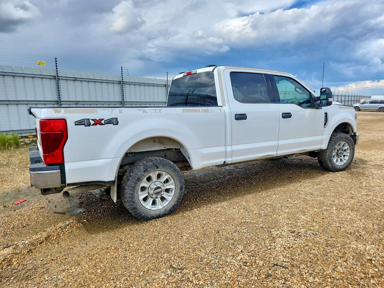 2022 Ford F250 Super Duty - Фото 3
