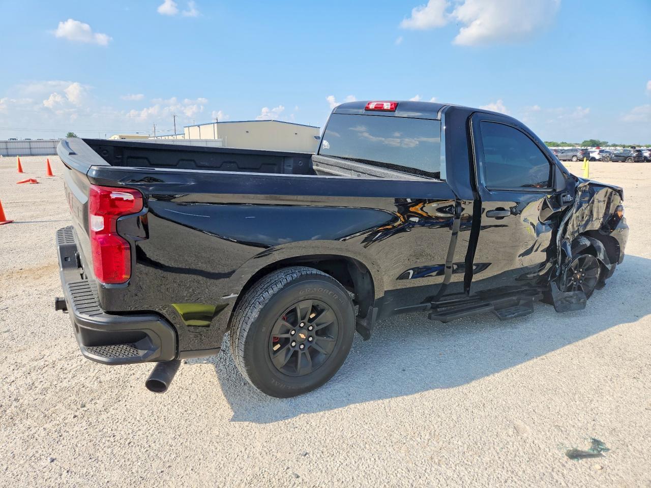 2026 Chevrolet Silverado C1500 - Фото 3