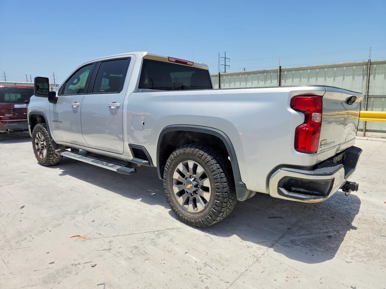 2022 Chevrolet C2500Hd - Image 2