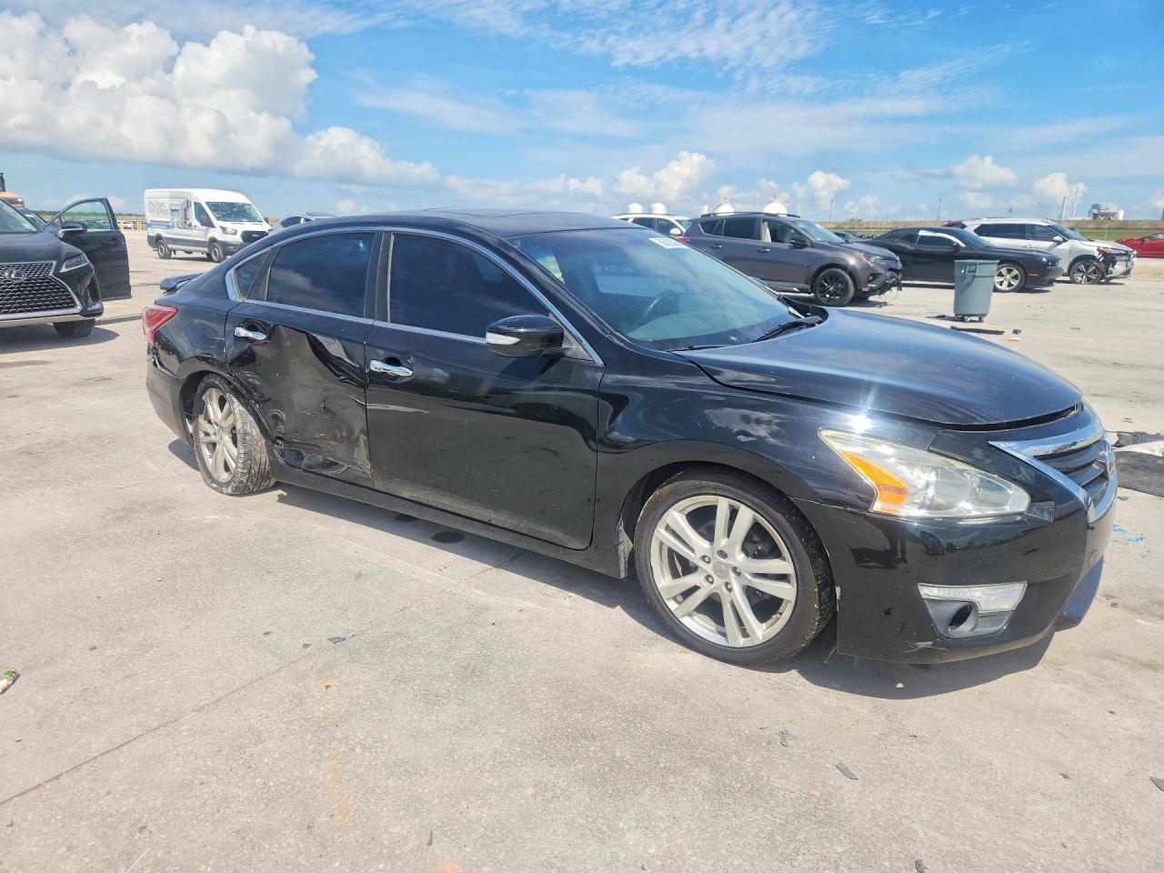 2013 Niss Altima - Фото 4