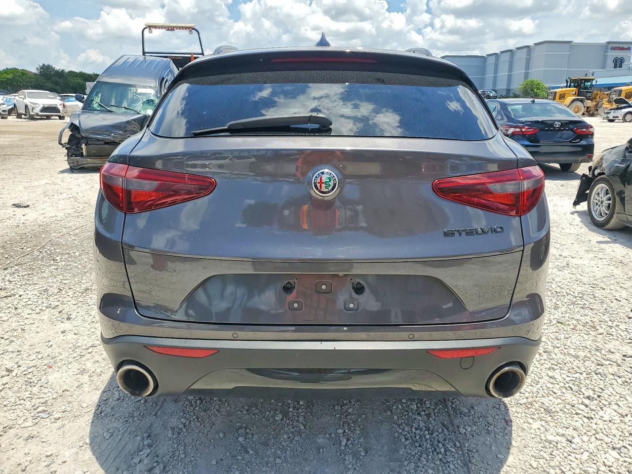 2021 Alfa Romeo Stelvio Sport - Фото 6