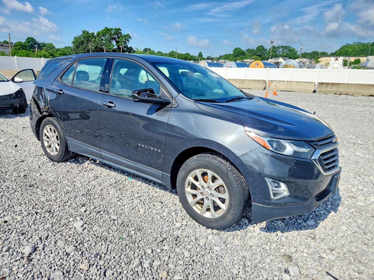2018 Chevrolet Equinox Ls - Фото 4
