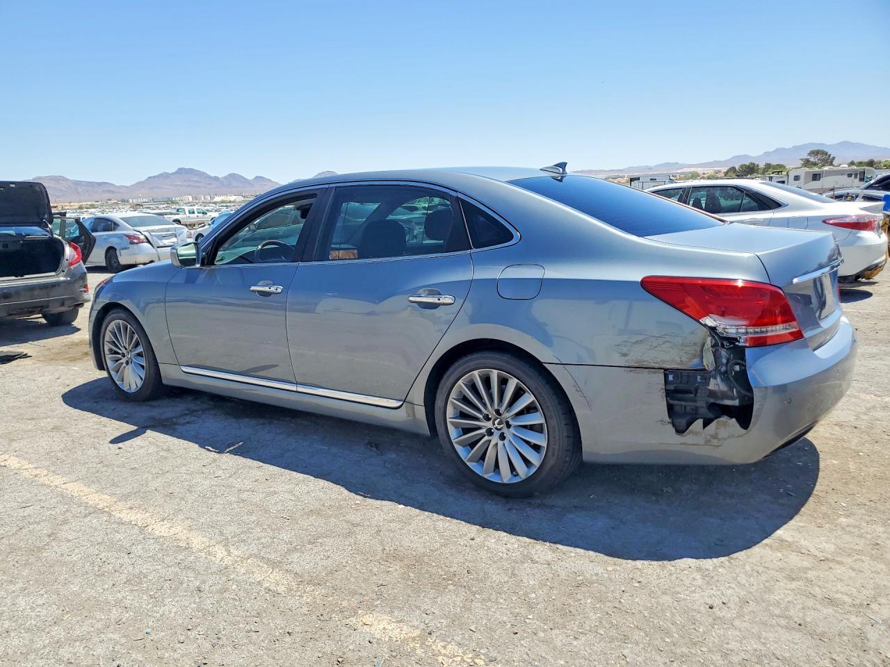 2014 Hyundai Equus Ultimate - Image 2