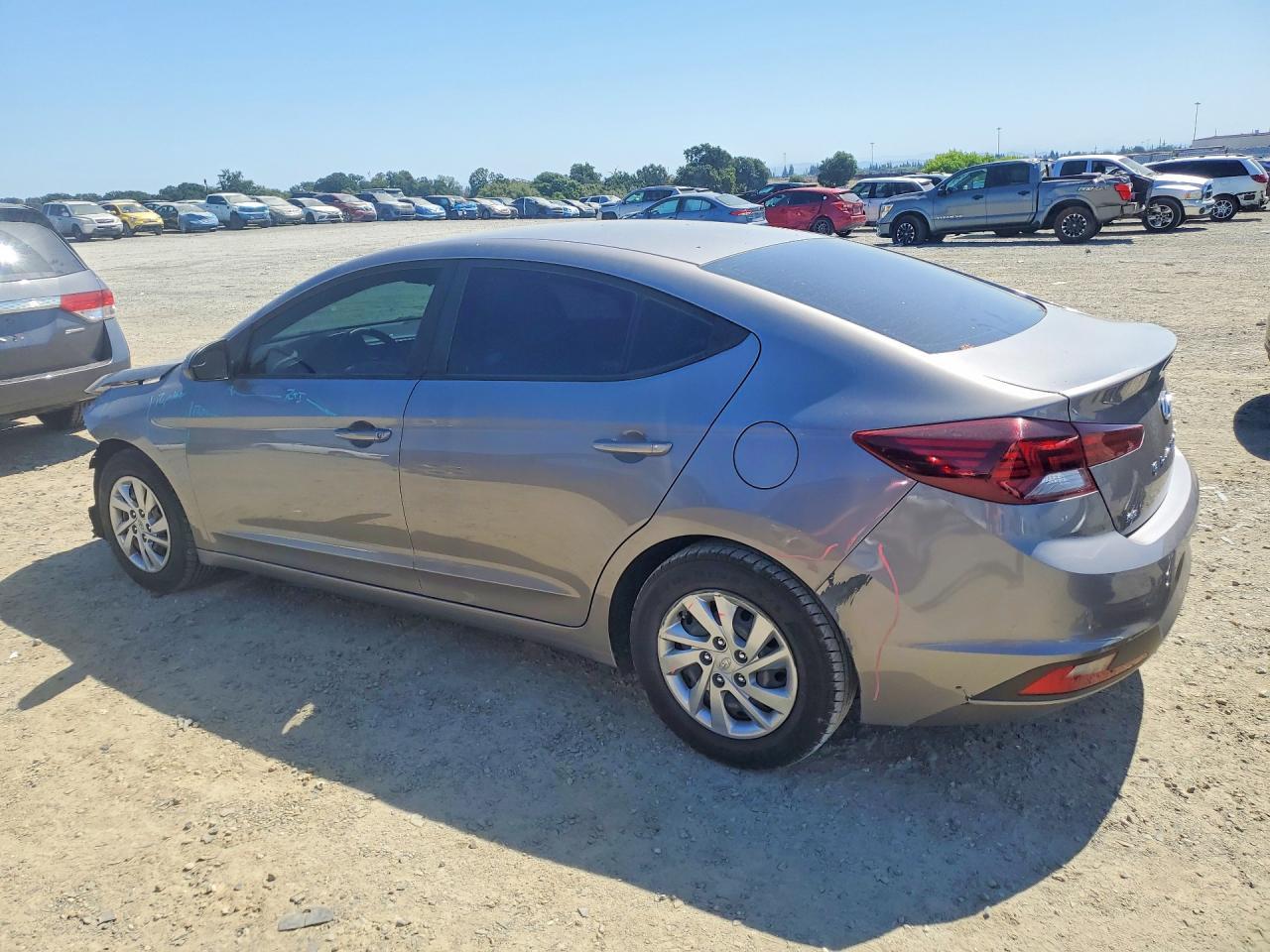 2020 Hyundai Elantra Se - Фото 2