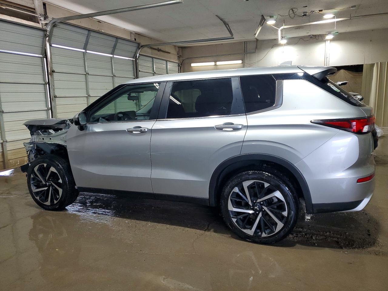 2024 Mitsubishi Outlander Se - Фото 2