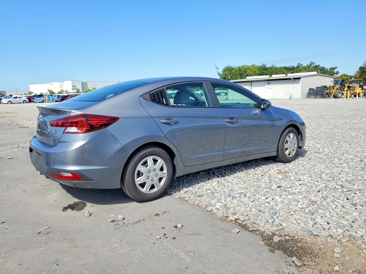 2019 Hyundai Elantra Se - Image 3