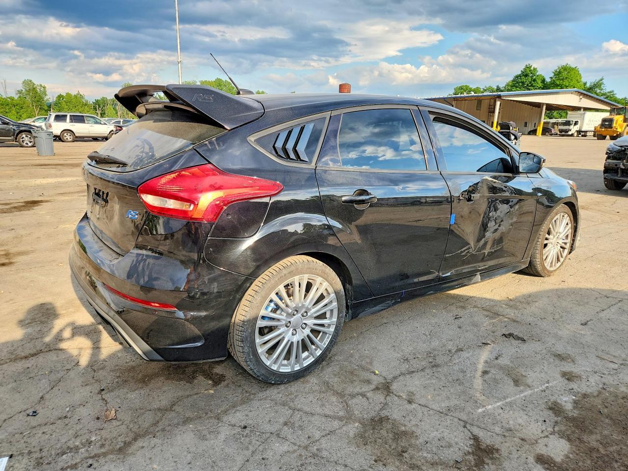 2016 Ford Focus Rs - Фото 3