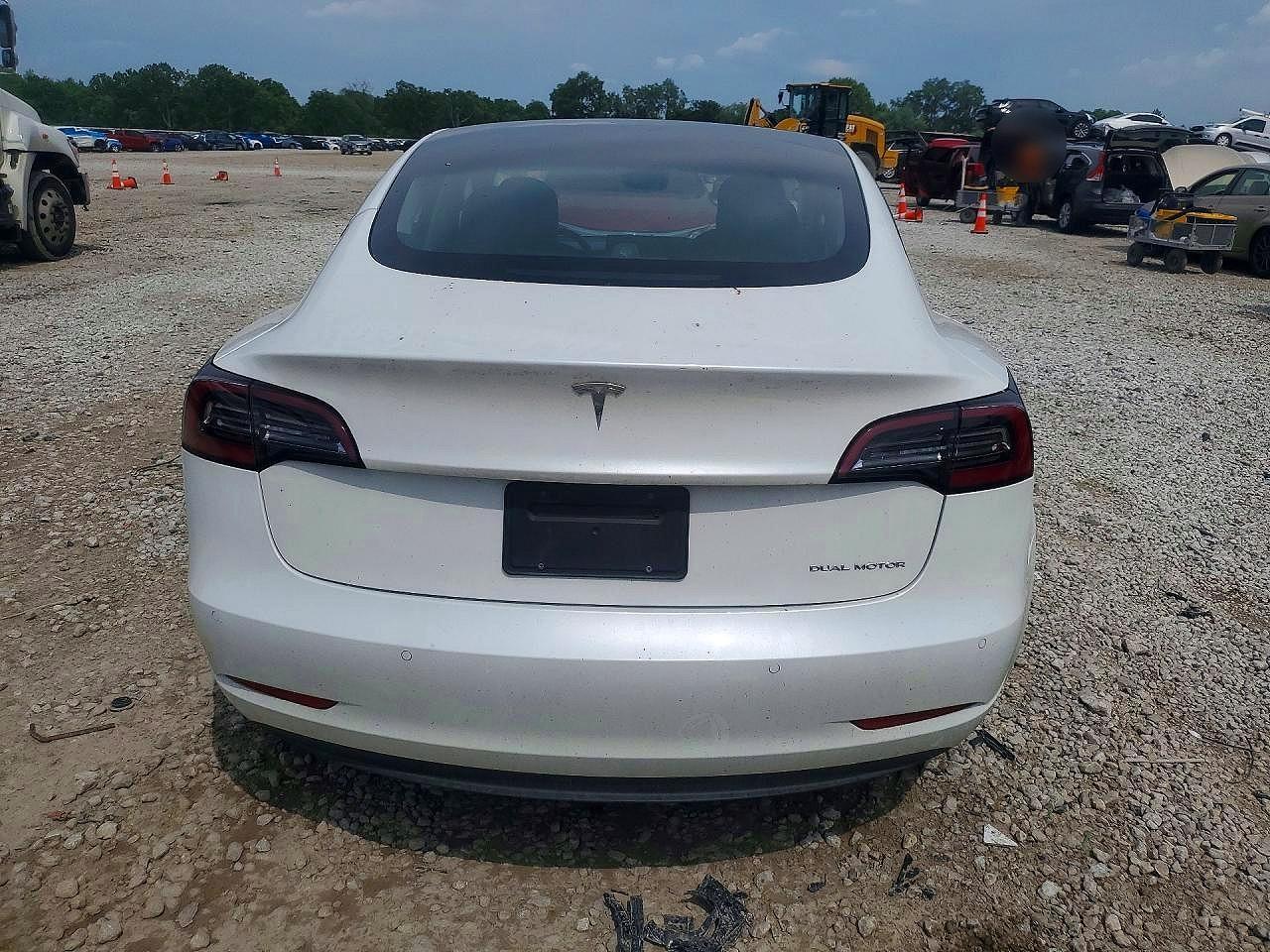 2022 Tesla Model 3 - Image 6