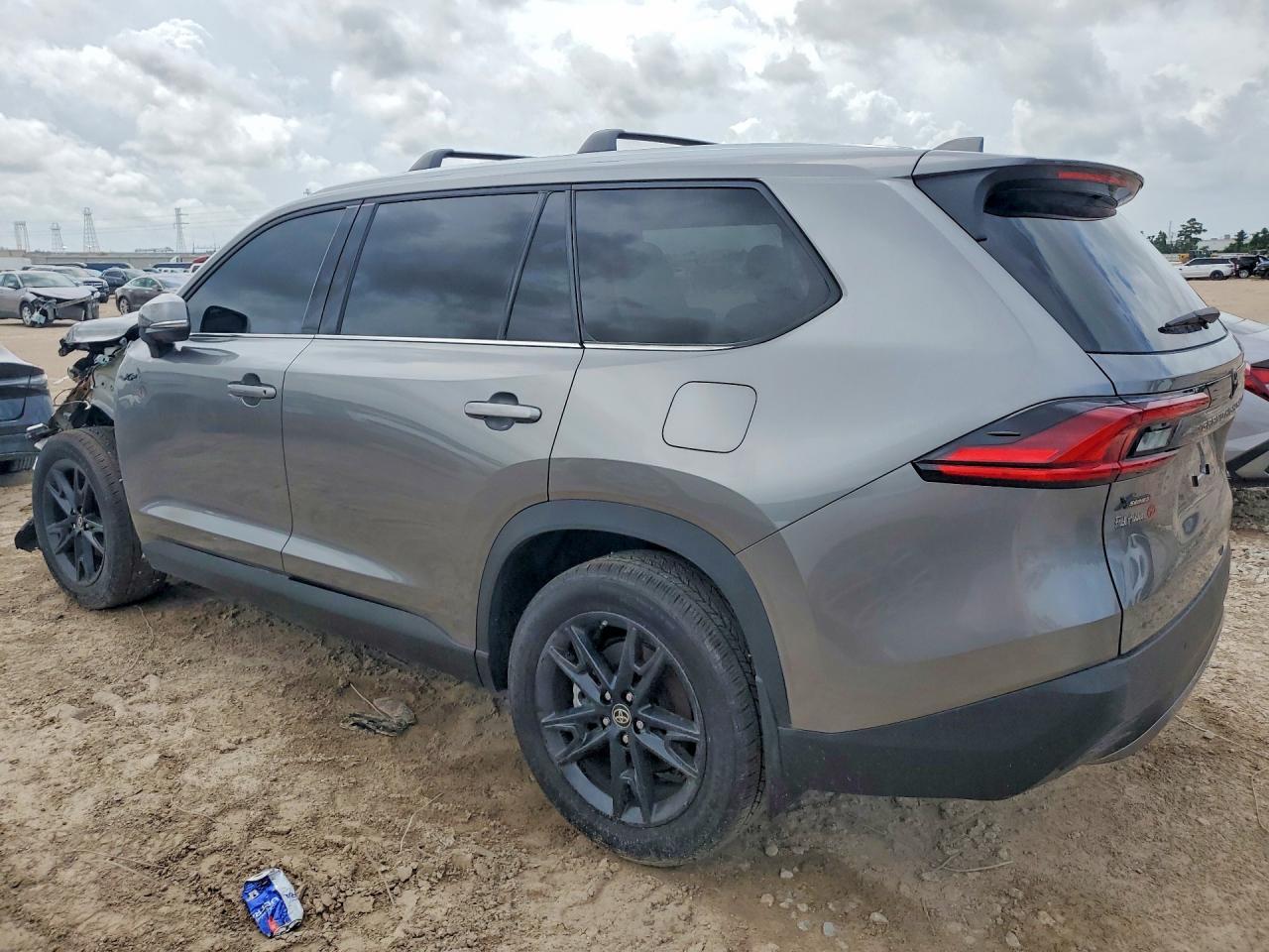 2026 Toyota Grand Highlander Le - Фото 2