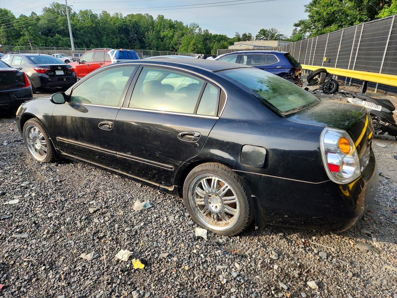2002 Nissan Altima 2.5 - Фото 2