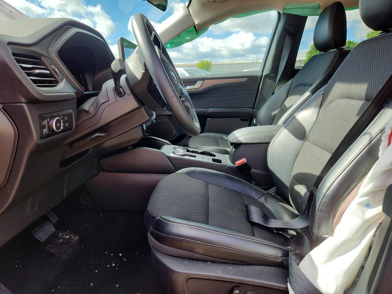 2025 Ford Escape - Image 7