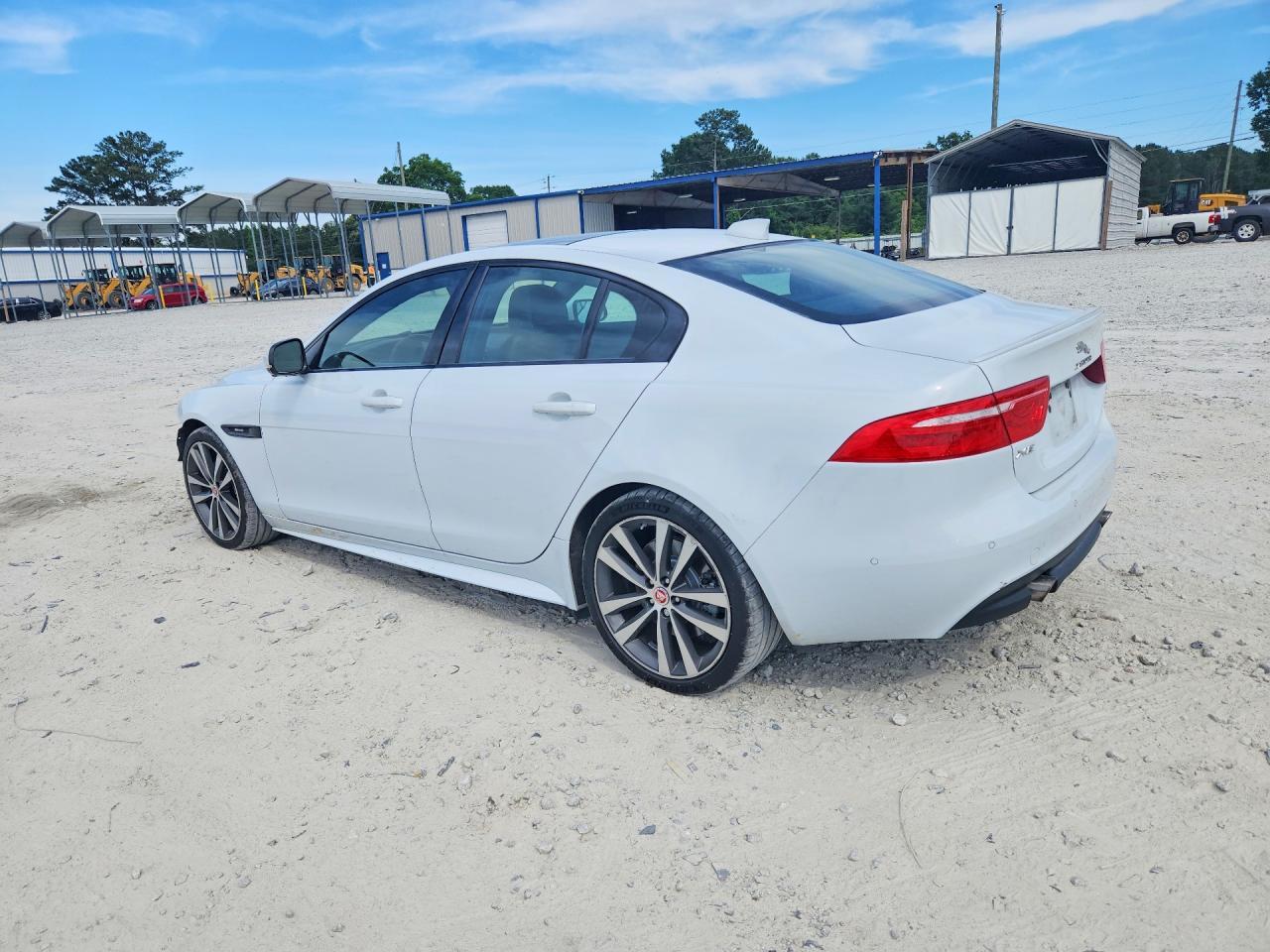2019 Jaguar Xe - Фото 2