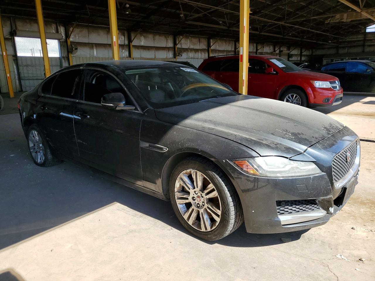 2017 Jaguar Xf Premium - Фото 4
