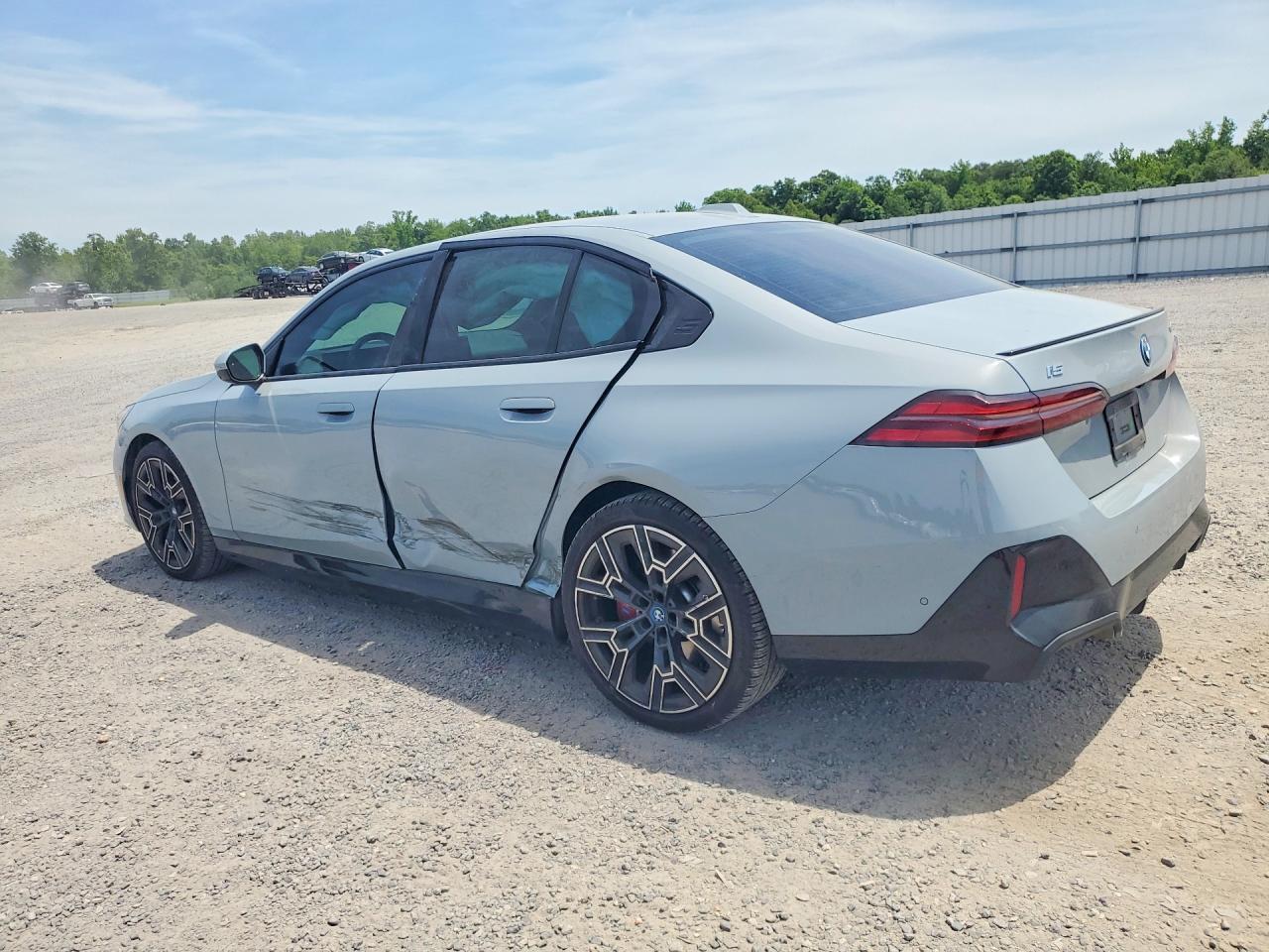 2024 BMW I5 Edrive 40 - Image 2
