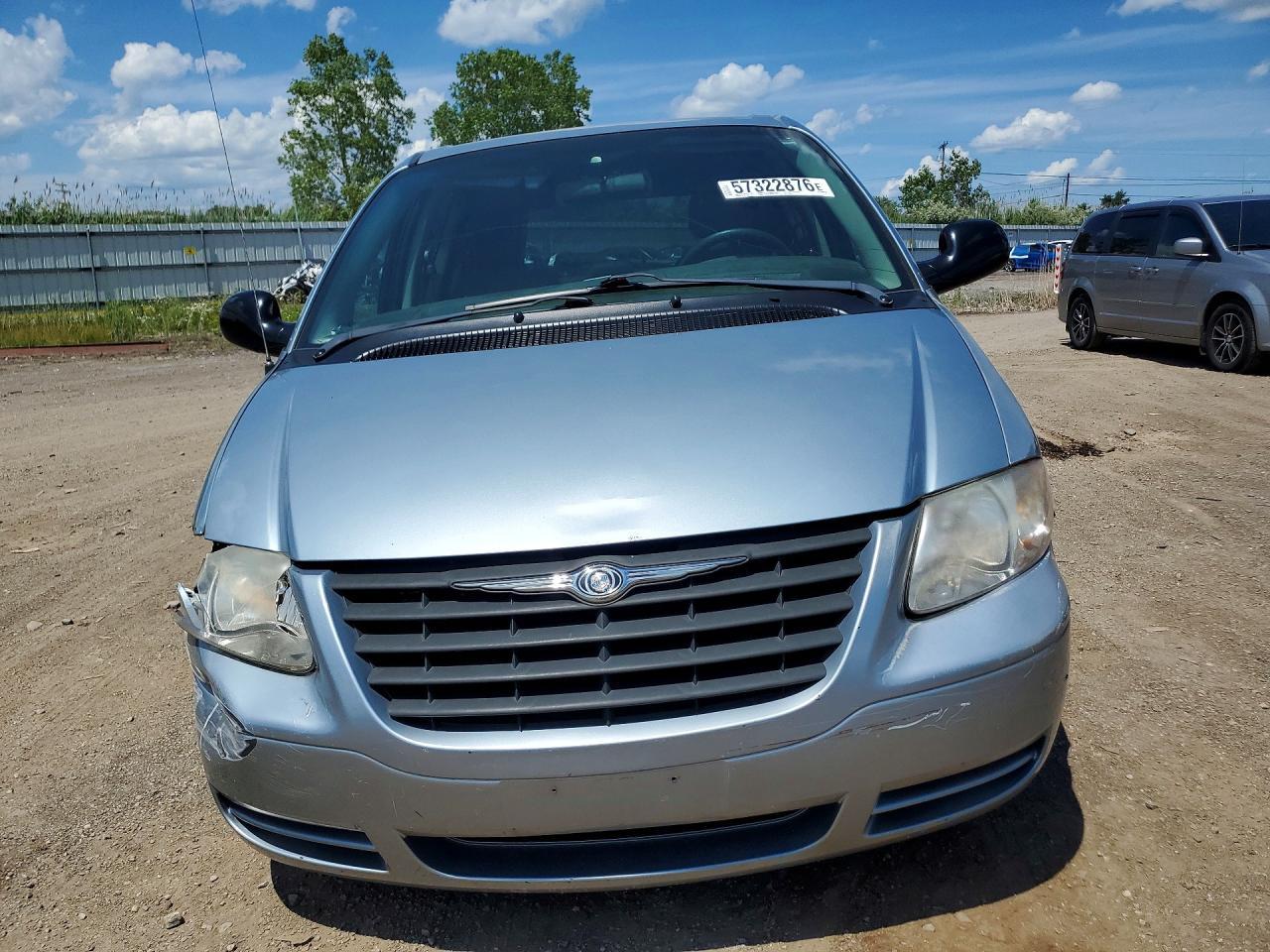 2006 Chrysler Town & Country - Фото 5
